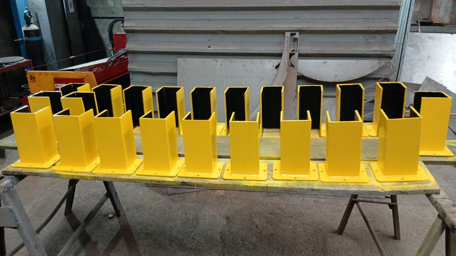 Protetores de porta-pallets